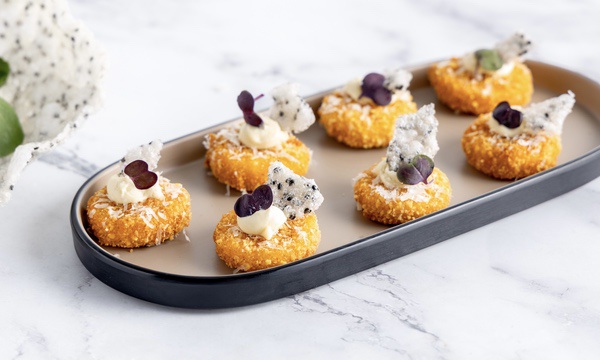 Crisp polenta with cauliflower puree ea-catering-s2-4